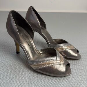 Adrianna Papell dressy peep toe pumps in size 5.5M.